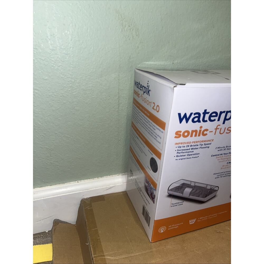 Waterpik Sonic-Fusion 2.0 Brush & Floss Combo - Picture 3 of 6